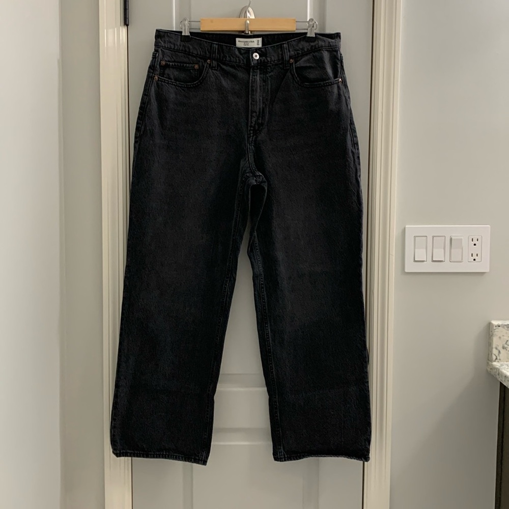 Abercrombie Jean High Rise Loos Size 32/14 Dark Gray Like New Regular Length